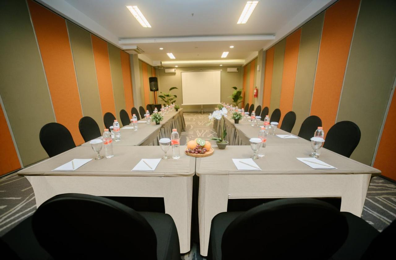 The Bountie Hotel And Convention Centre Sukabumi Esterno foto