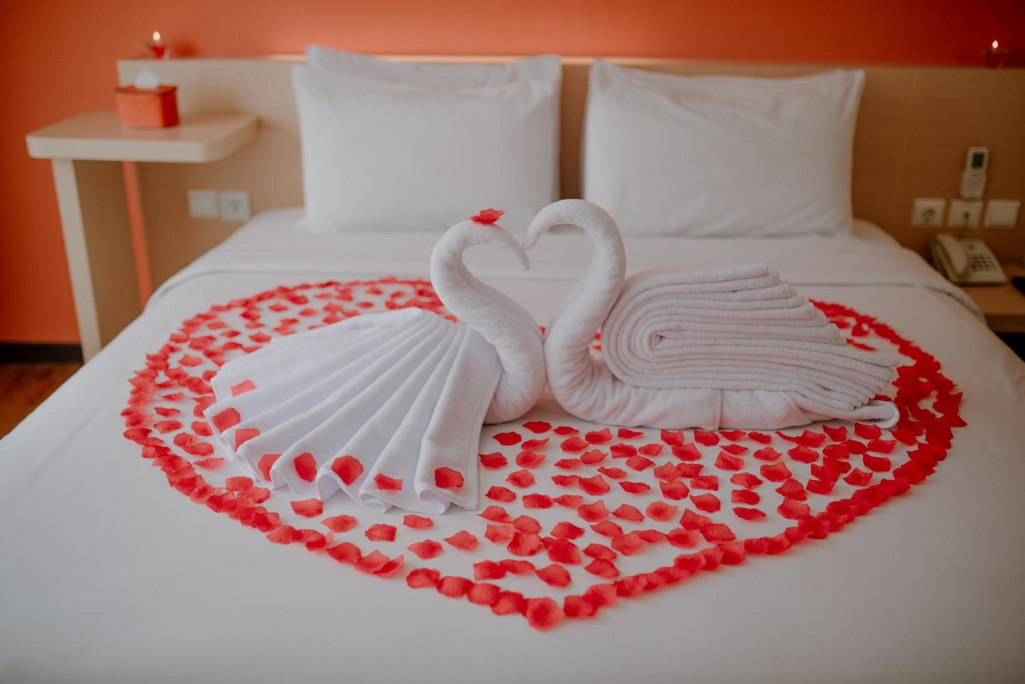 The Bountie Hotel And Convention Centre Sukabumi Esterno foto