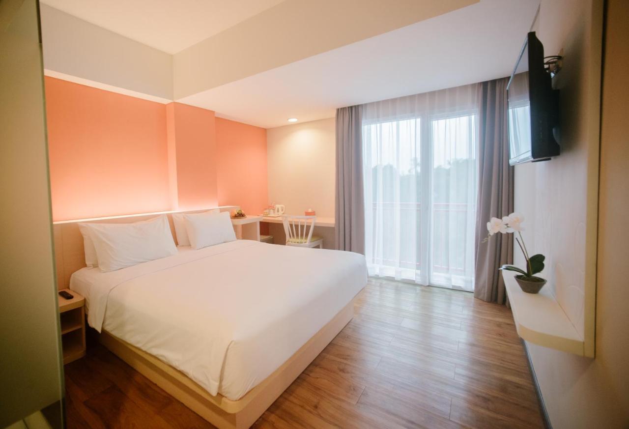 The Bountie Hotel And Convention Centre Sukabumi Esterno foto