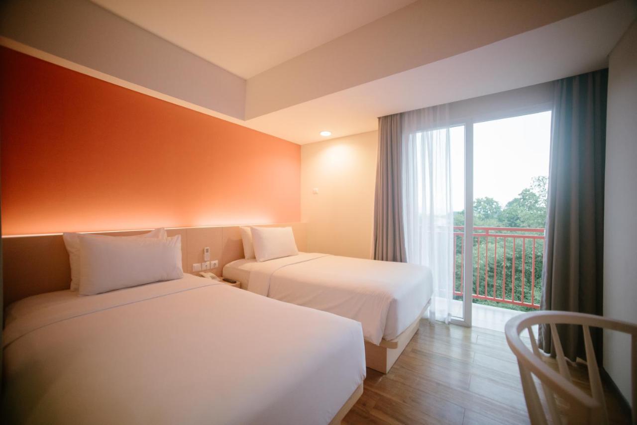 The Bountie Hotel And Convention Centre Sukabumi Esterno foto