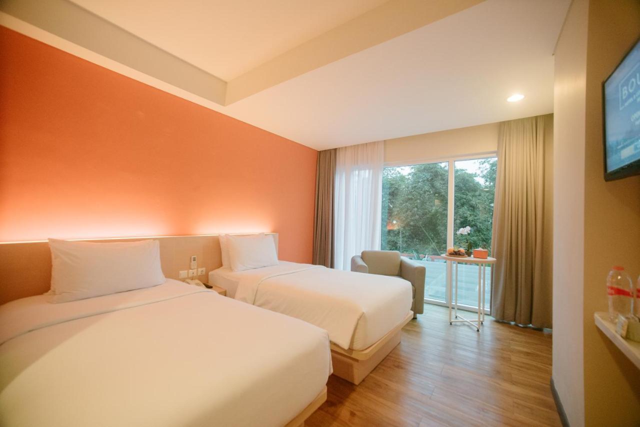 The Bountie Hotel And Convention Centre Sukabumi Esterno foto